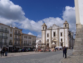 Praça do Giraldo in Évora (Foto: Birgit Hartmeyer)
