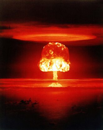 https://pixabay.com/de/photos/nuklear-atom-bombe-atomar-2136244/