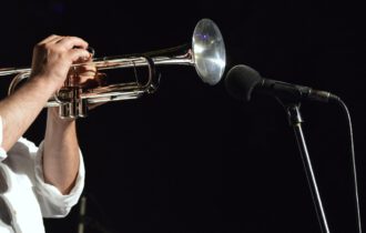 https://pixabay.com/de/photos/trompete-musik-jazz-instrument-4401522/