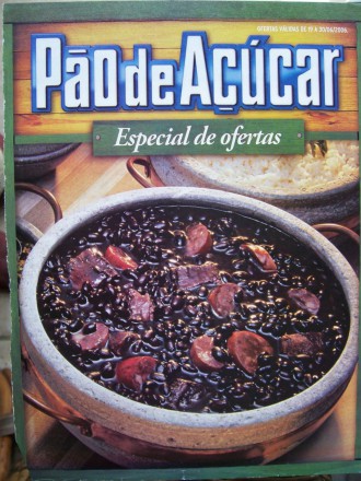 Abbildung einer Feijoada auf einem Werbeheft des Supermarktkette "Pão de Açucar" (abfotografiert von: Birgit Hartmeyer)