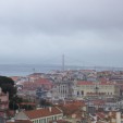 Lissabon in Pastellfarben im Regendunst (Foto: Birgit Hartmeyer)