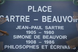 Place Sartre-Beauvoir (Foto Arnold Illhardt)