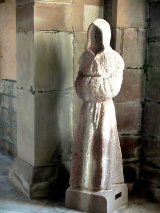 Statue in der Basilika in Marmoutier (Foto FJ Illhardt)
