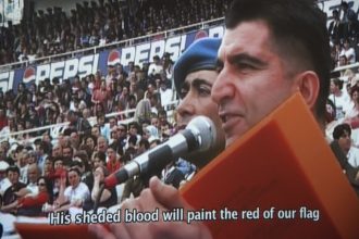 Mit AfD nicht mehr möglich - künstlerische Auseinandersetzung mit Krieg und Gewalt (Videoinstallation documenta Kassel Foto Arnold Illhardt)