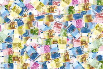 https://pixabay.com/de/photos/geld-kasse-rechnungen-währung-496229/