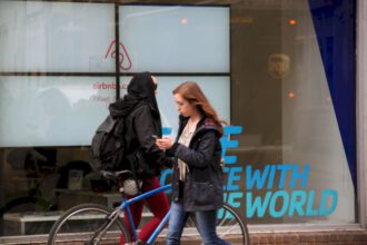Unterwegs mit der Bewusstseinsindustrie (Foto Arnold Illhardt)